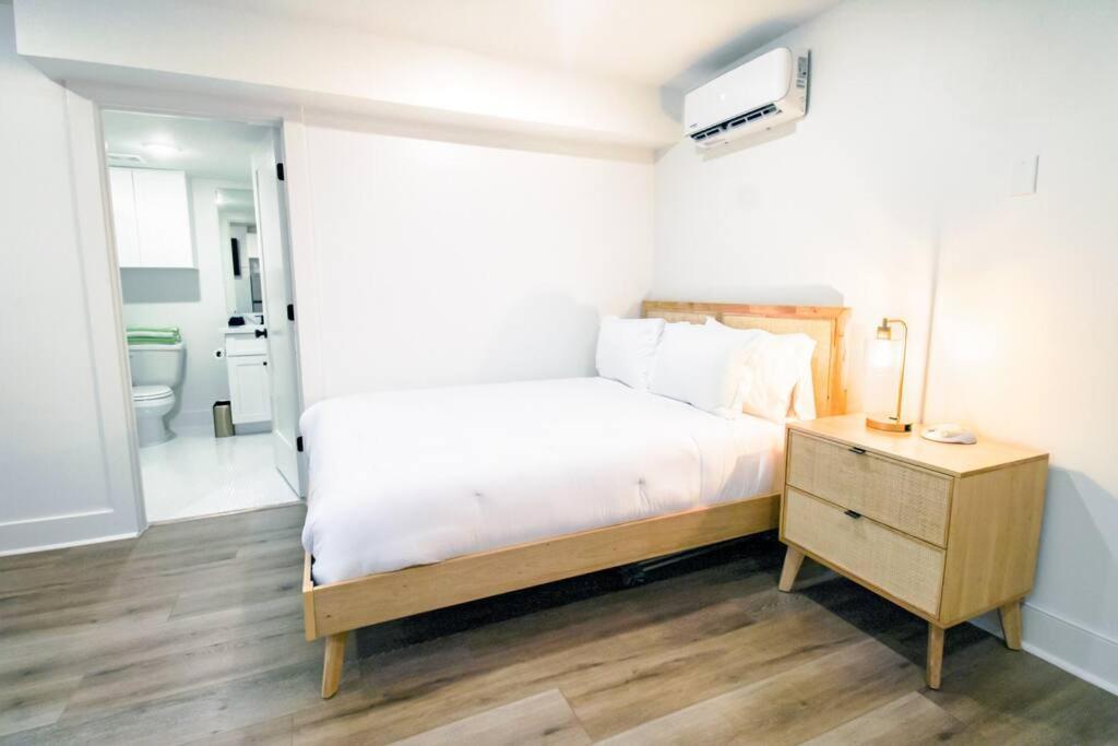 Summer Tropics Studio Apartment Two Queen Beds Galveston Eksteriør billede